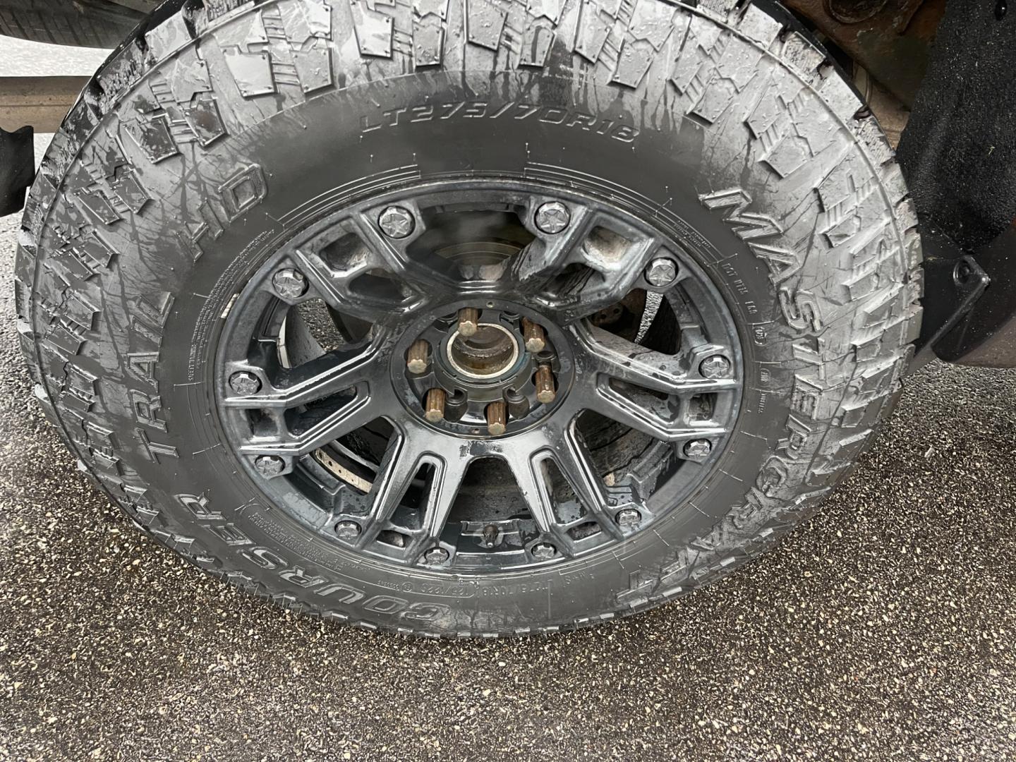 2014 Gray /Black Chevrolet Silverado 1500 LT Crew Cab 4WD (3GCUKREC7EG) with an 5.3L V8 OHV 16V engine, 6-Speed Automatic transmission, located at 11115 Chardon Rd. , Chardon, OH, 44024, (440) 214-9705, 41.580246, -81.241943 - Photo#13